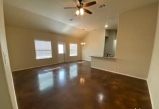 rental at 10143  Westover Unit 102 in San Antonio, TX — photo 3
