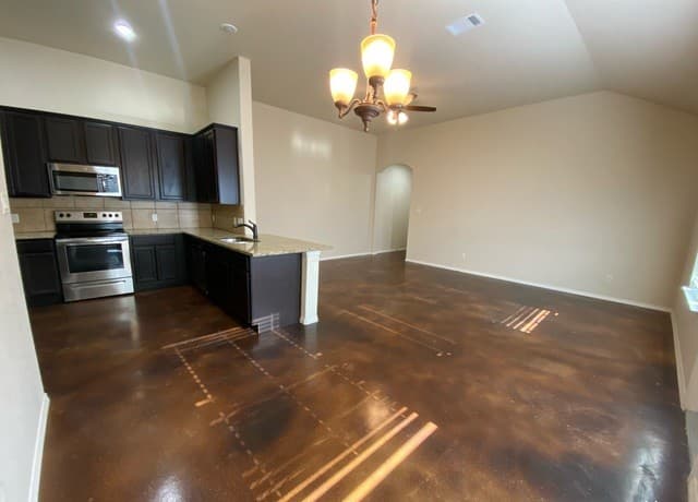 rental at 10143  Westover Unit 102 in San Antonio, TX — photo 5