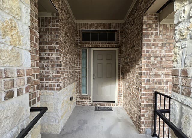 rental at 5031  Italica Rd in San Antonio, TX — photo 5