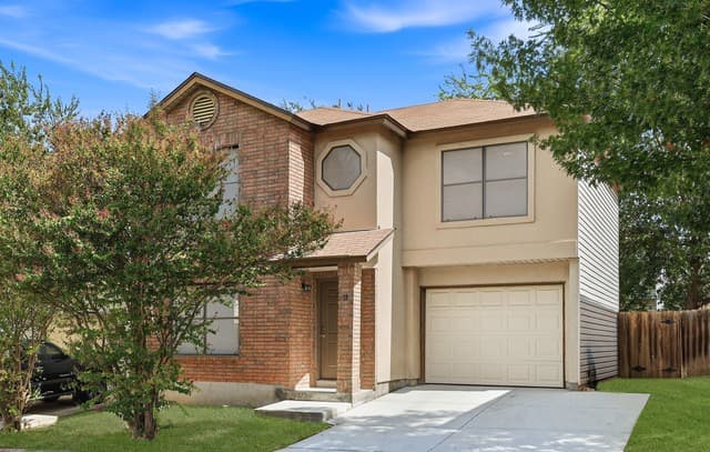 rental at 18  Torreys Post in San Antonio, TX — photo 1