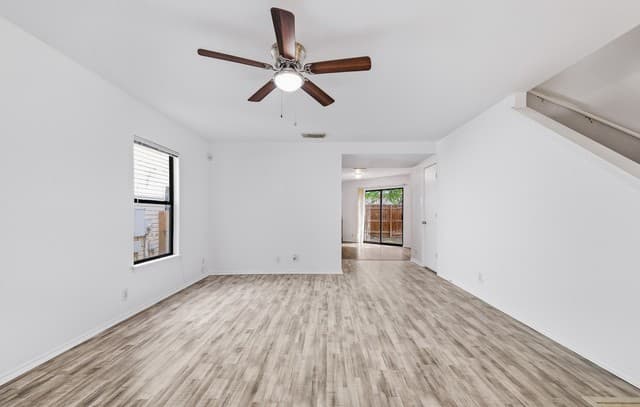 rental at 18  Torreys Post in San Antonio, TX — photo 3