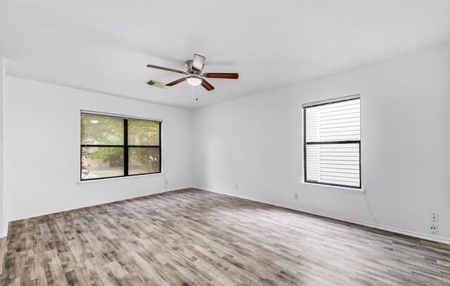 rental at 18  Torreys Post in San Antonio, TX — photo 4
