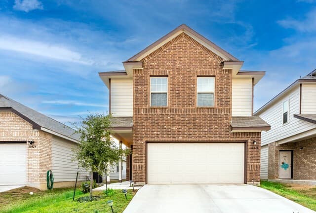rental at 10428  Green Pr in San Antonio, TX — photo 1