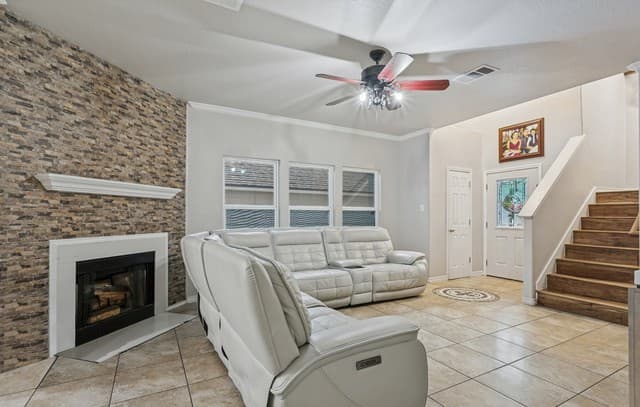 rental at 6622  Clovis. ct in San Antonio, TX — photo 2
