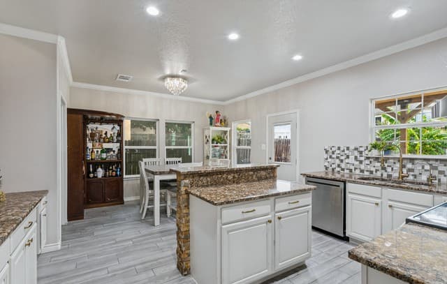 rental at 6622  Clovis. ct in San Antonio, TX — photo 4