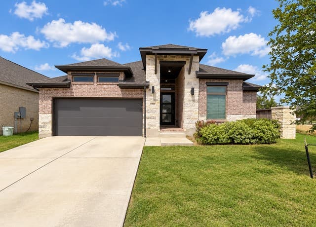 rental at 116  Spanish Oak in Castroville, TX — photo 1