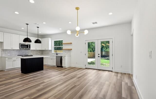 rental at 1934  Lamar St in San Antonio, TX — photo 2