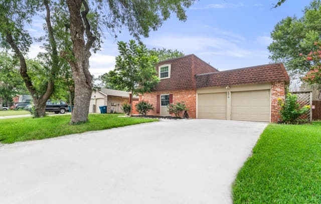 rental at 4818  Bill Anders Dr in Kirby TX