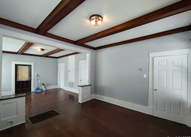 rental at 826 W Russell in San Antonio, TX — photo 4