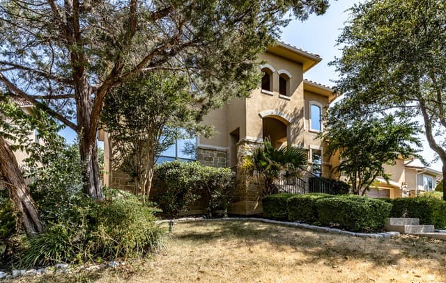 rental at 1231  Via Belcanto in San Antonio, TX — photo 2