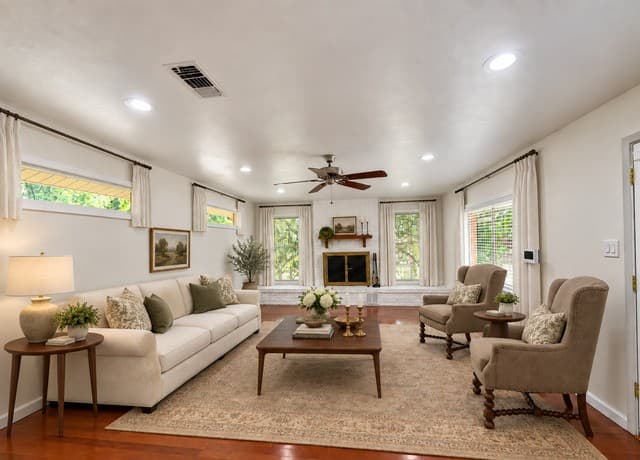 rental at 202  Donella Dr in Hollywood Park, TX — photo 4