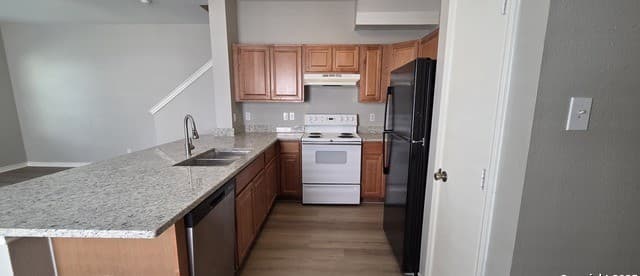 rental at 7810  Kingsbury Wood Unit 2 in San Antonio, TX — photo 2