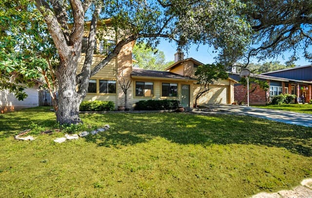 rental at 8419  Timber Ml in San Antonio, TX — photo 4