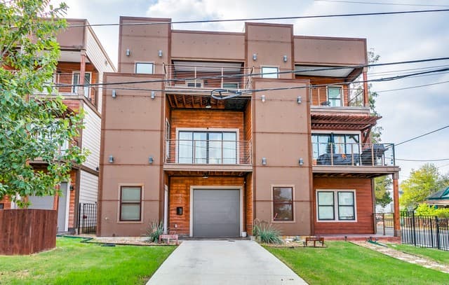 rental at 902  Montana Unit UNIT 102 in San Antonio, TX — photo 1