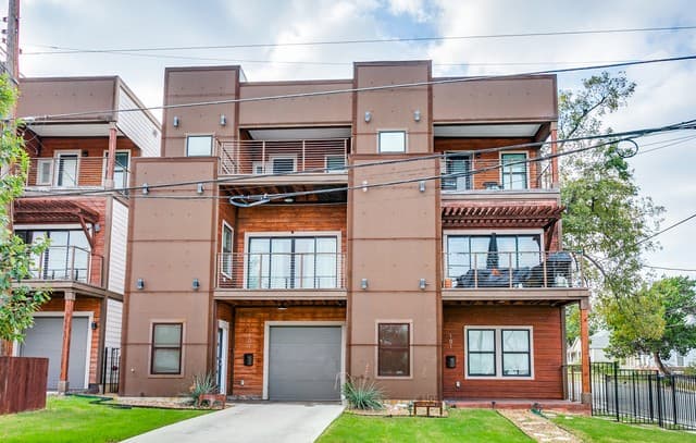 rental at 902  Montana Unit UNIT 102 in San Antonio, TX — photo 2