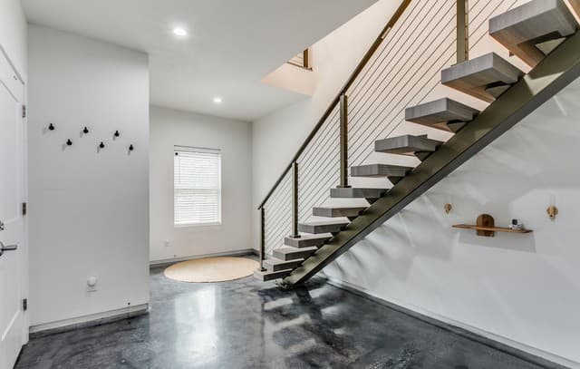 rental at 902  Montana Unit UNIT 102 in San Antonio, TX — photo 4