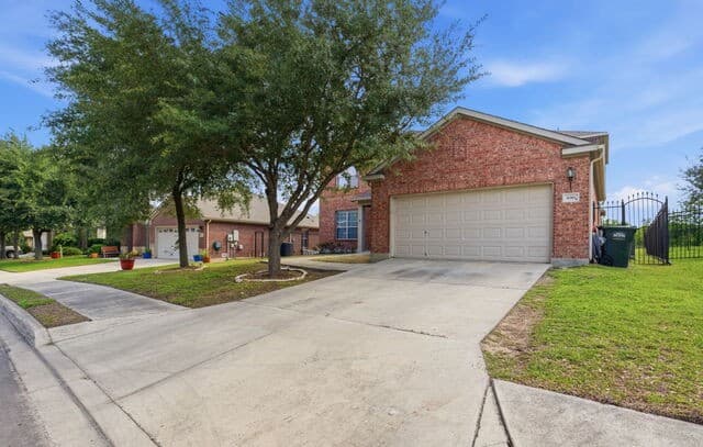 rental at 6081  Covers Cv in Schertz, TX — photo 3
