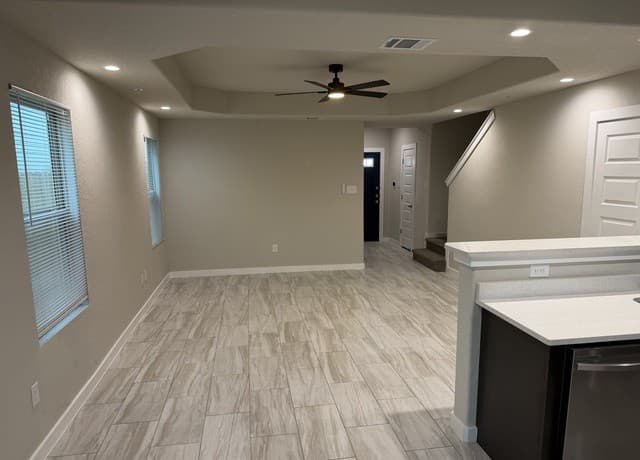 rental at 8315  Via Pisa Unit 101 in San Antonio, TX — photo 3