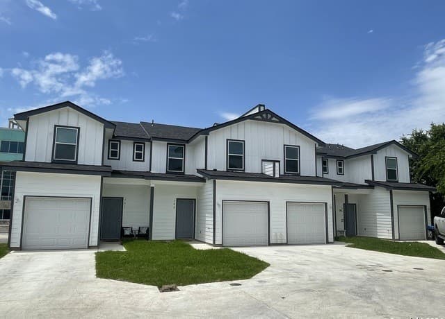 rental at 7103  Georgeann Dr. Unit 3 in San Antonio, TX — photo 1