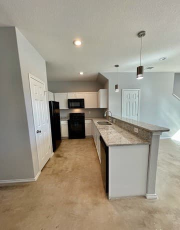 rental at 6922  Crestway Rd Unit 4 in San Antonio, TX — photo 5
