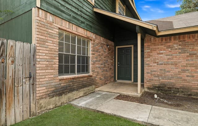 rental at 5604  Rose Dawn in San Antonio, TX — photo 2