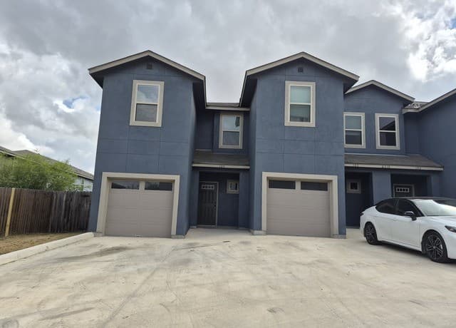rental at 6310  Luglio Lane Unit 104 in San Antonio, TX — photo 1