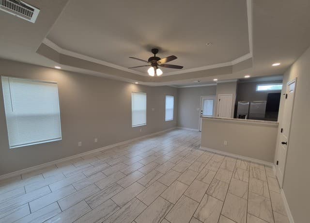 rental at 6310  Luglio Lane Unit 104 in San Antonio, TX — photo 2