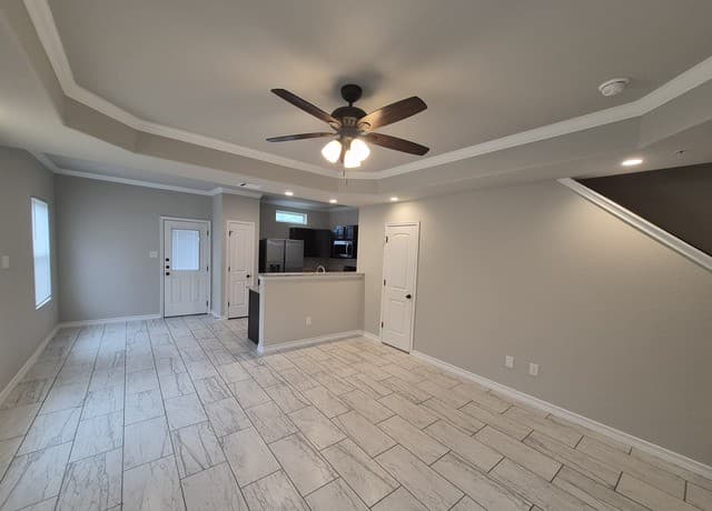 rental at 6310  Luglio Lane Unit 104 in San Antonio, TX — photo 5