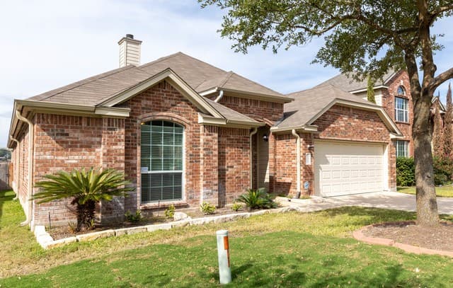 rental at 21923  Ruby Run in San Antonio, TX — photo 2