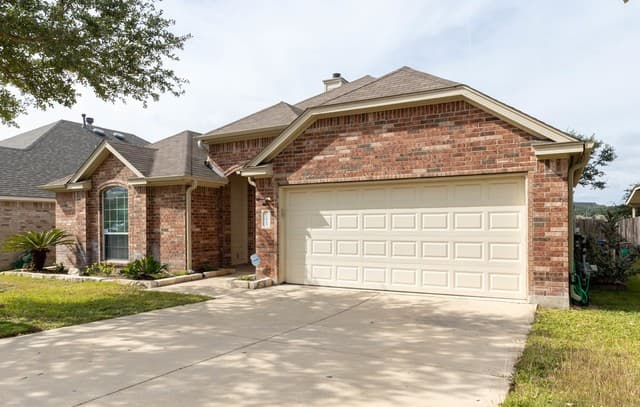 rental at 21923  Ruby Run in San Antonio, TX — photo 3