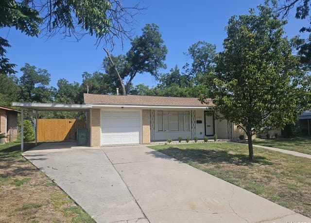rental at 131  Bethany Pl in San Antonio, TX — photo 2