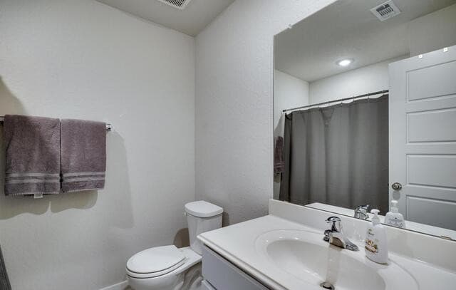 rental at 6910  Shiraz Way in Converse, TX — photo 4