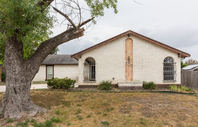 rental at 4334  Stockdale St in San Antonio TX