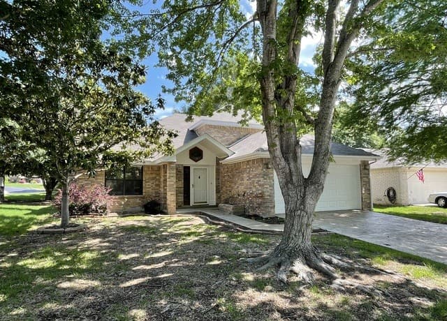 rental at 3624  Elm Ct in Schertz, TX — photo 1
