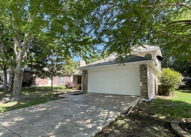 rental at 3624  Elm Ct in Schertz, TX — photo 2