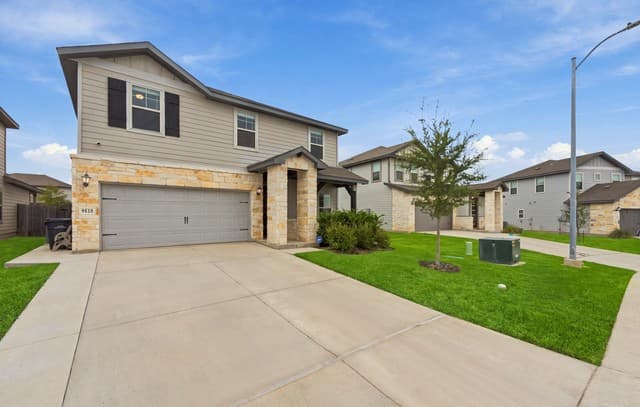 rental at 9515  Bonito Falls Dr in Converse, TX — photo 1