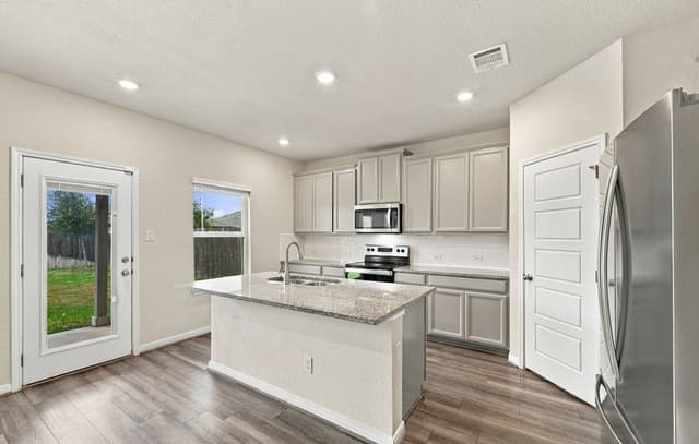 rental at 9515  Bonito Falls Dr in Converse, TX — photo 5