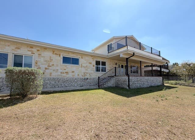 rental at 1210  Skyline in Canyon Lake, TX — photo 2