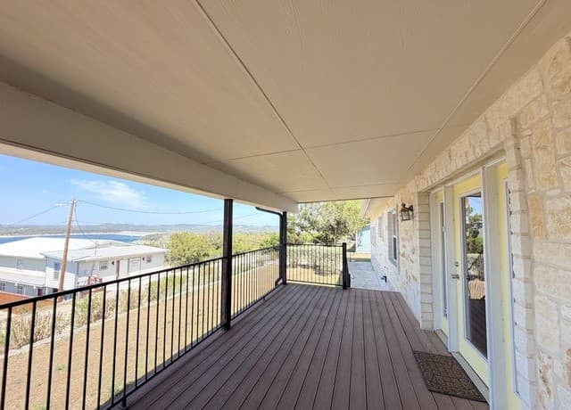 rental at 1210  Skyline in Canyon Lake, TX — photo 4