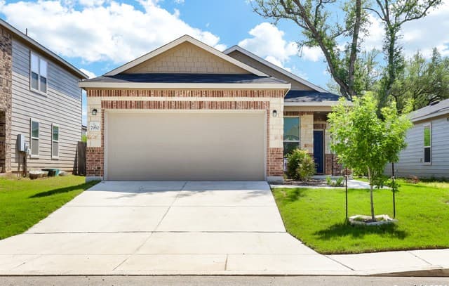rental at 7950  Hanging Branch in San Antonio, TX — photo 1