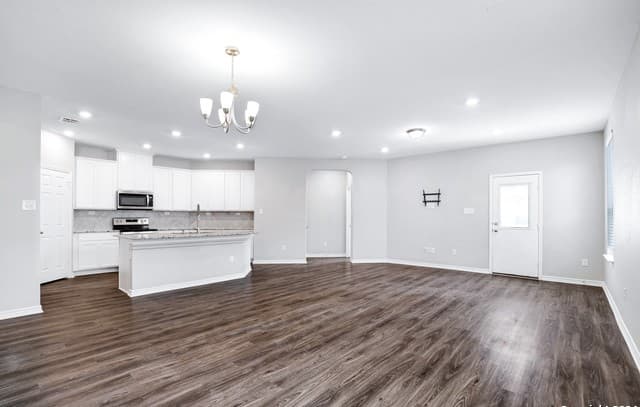 rental at 7950  Hanging Branch in San Antonio, TX — photo 4