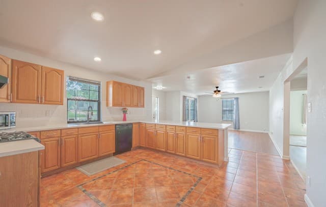 rental at 226  Edge Ave in San Antonio, TX — photo 5