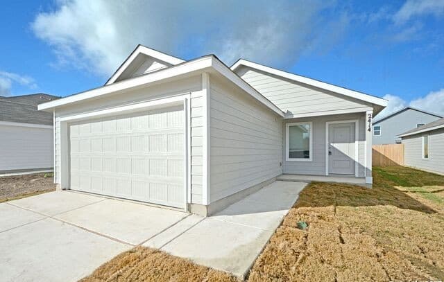 rental at 2414  Legends Crk in New Braunfels, TX — photo 2