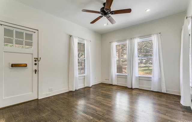 rental at 212  Chichester Pl in Alamo Heights, TX — photo 4