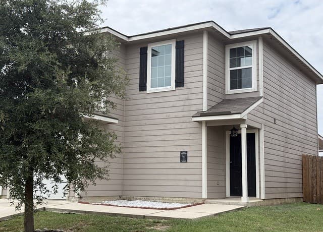 rental at 6537  Sabinal in San Antonio, TX — photo 2