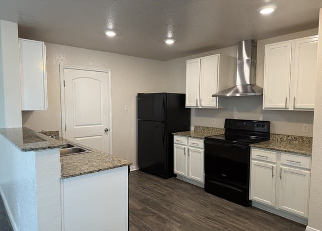 rental at 6537  Sabinal in San Antonio, TX — photo 3