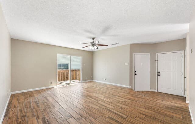 rental at 816  Meadow Stone in Converse, TX — photo 5