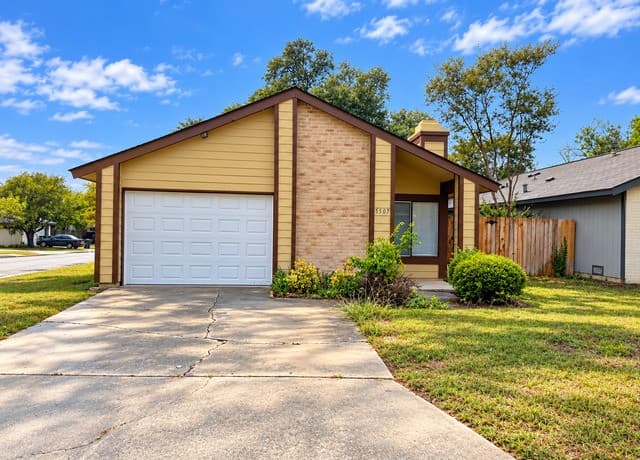 rental at 5507  Indian Peak St in San Antonio, TX — photo 1