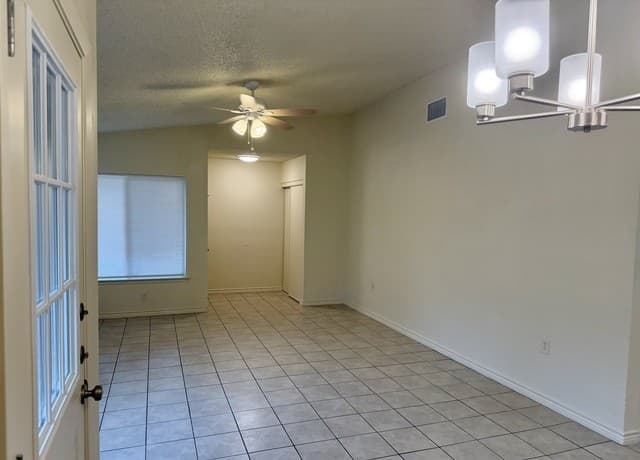 rental at 5507  Indian Peak St in San Antonio, TX — photo 3