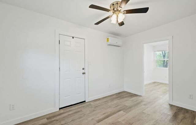rental at 202  Bailey Unit 102 in San Antonio, TX — photo 3